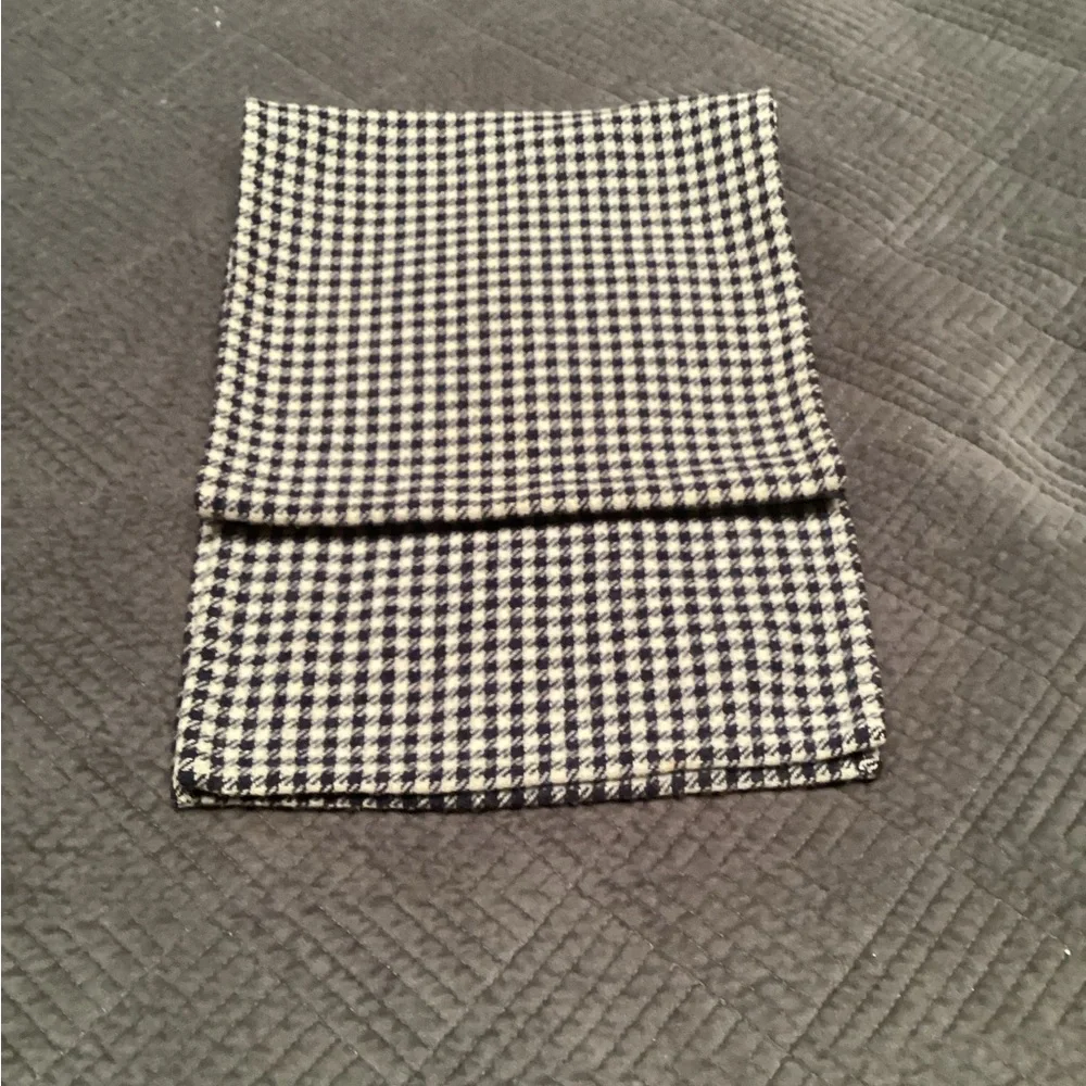 Black and White Houndstooth Scarf, W10”/L50” 184